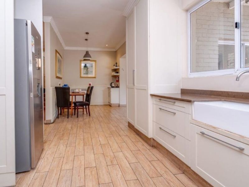 Your dream home: Stunning 4-bedroom house for sale in the desirable Savoy Estate, Johannes - Photo 7