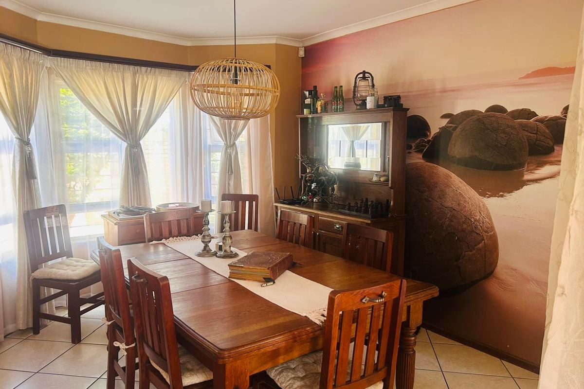 Elegant Double-Storey! - Photo 4