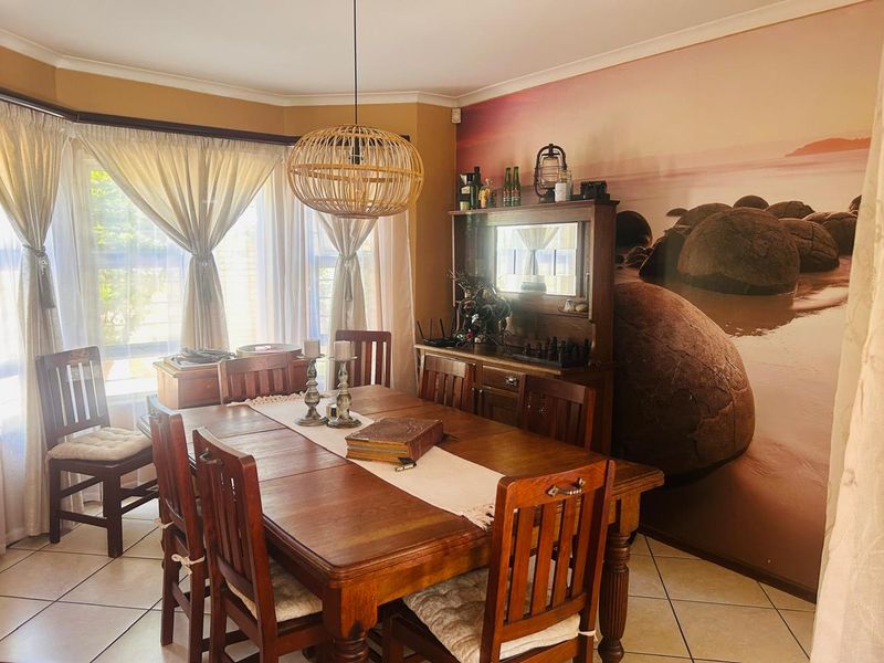 Elegant Double-Storey! - Photo 4