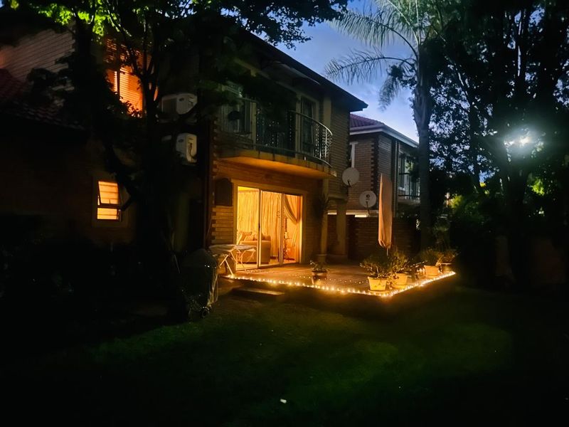 Elegant Double-Storey! - Photo 2