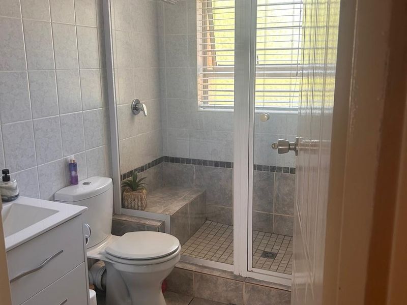 Elegant Double-Storey! - Photo 9