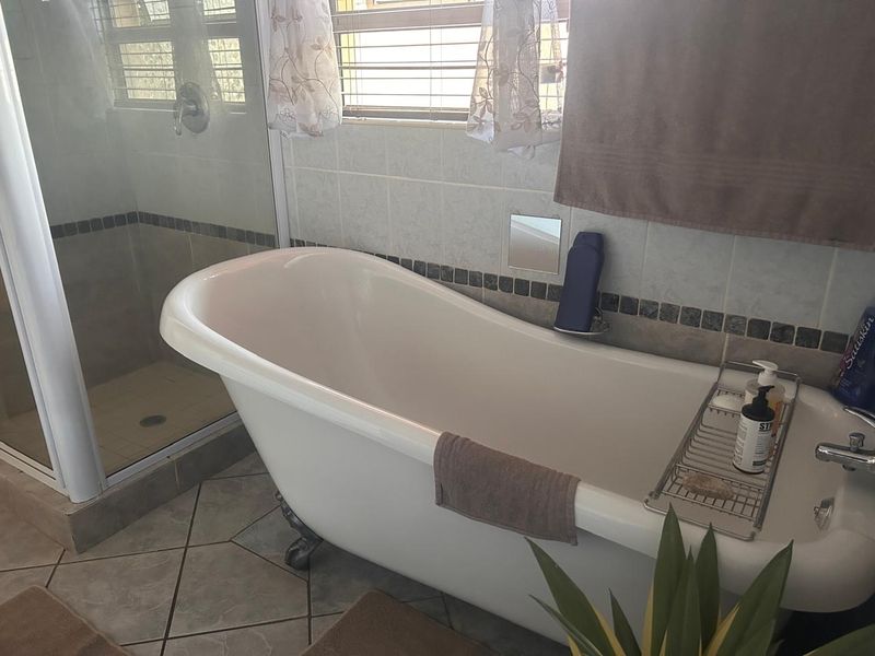 Elegant Double-Storey! - Photo 7