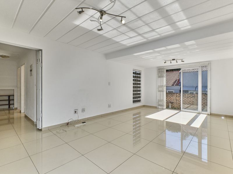 3-bedroom house for sale in Barbeque Downs, Midrand—perfect for families seeking community - Photo 10