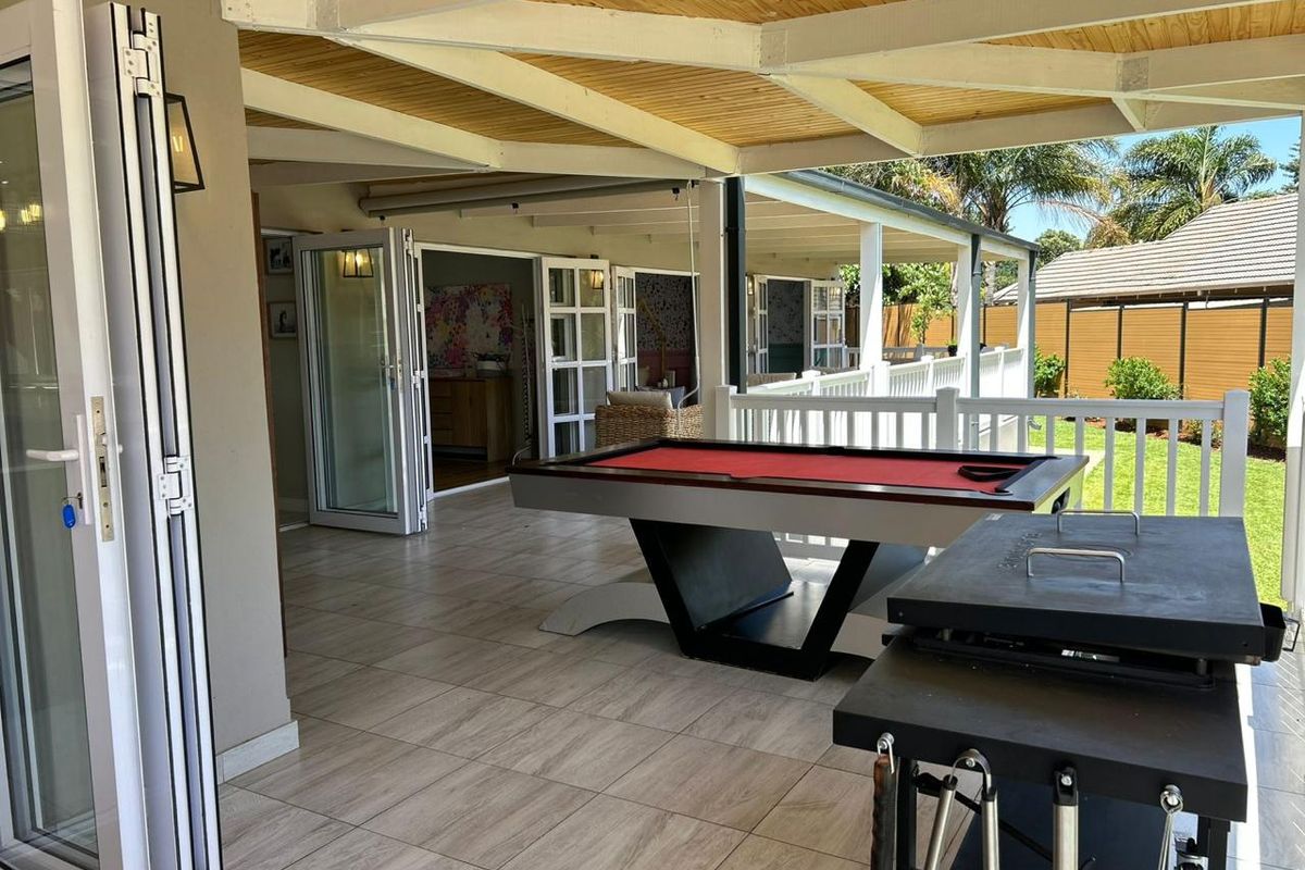 LUXURY FAMILY HOME WITH FLATLET - Photo 2