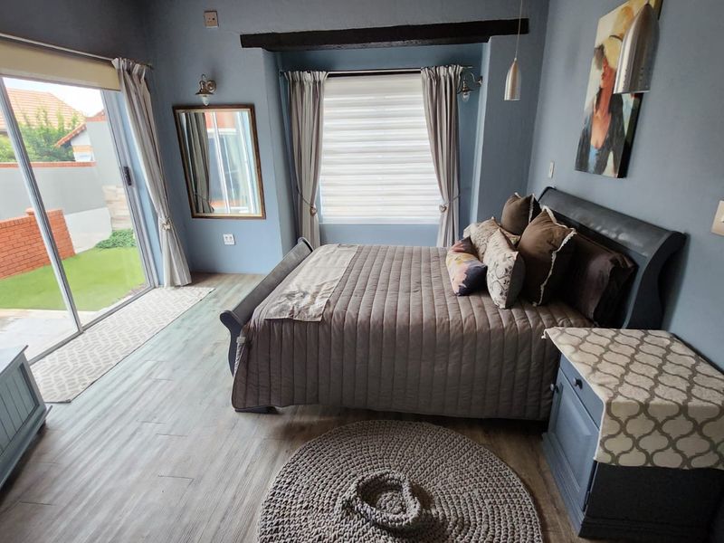 Luxury Family Living with Scenic Views in Rietvlei Ridge - Photo 9