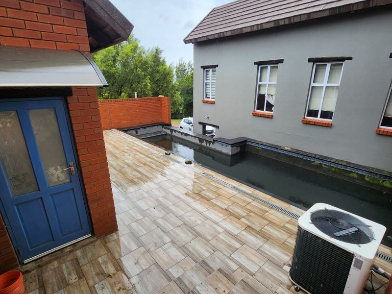 Luxury Family Living with Scenic Views in Rietvlei Ridge - Photo 6