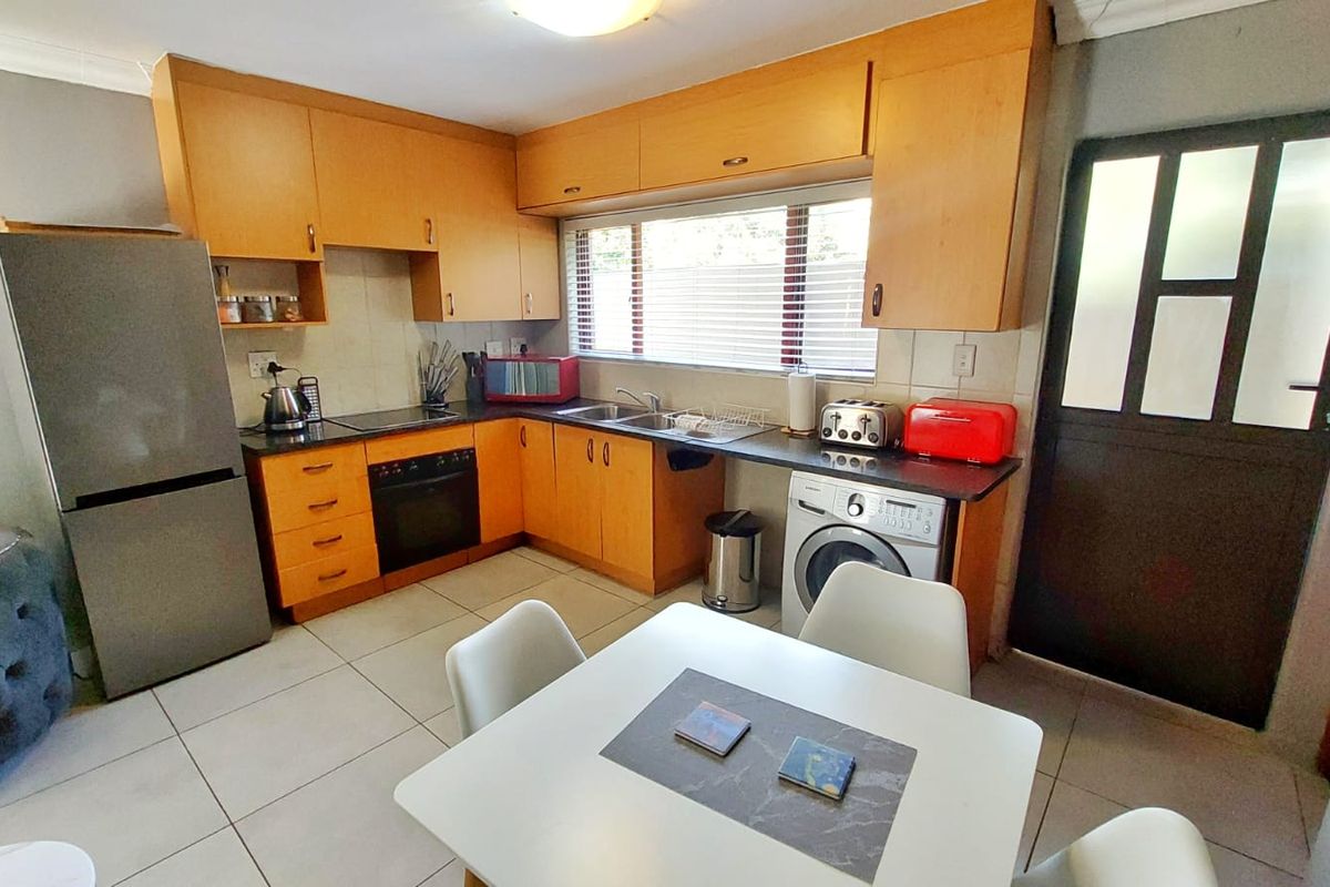 Fully Furnished Two Bed Two Bath Duplex - Photo 5
