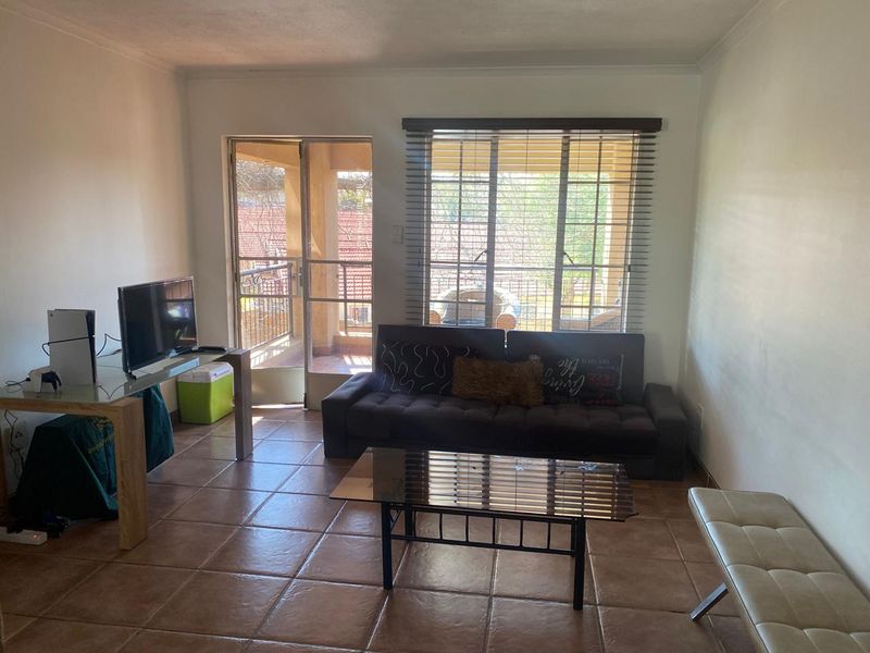 Modern 2-Bedroom Apartment at Sparrow Gate: Your Southern Oasis - Photo 7