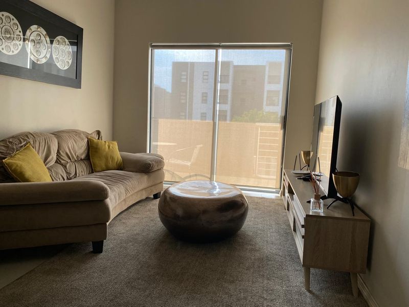 Stylish Top-Floor 2 Bedroom Apartment at 93 on New - Photo 7