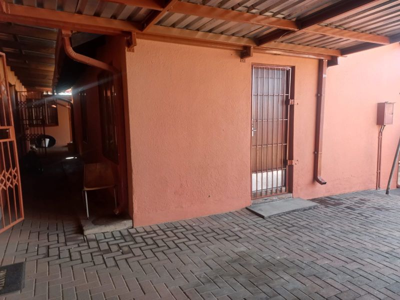 Income-Boosting Gem in Soshanguve GG! Unlock the power of property investment. - Photo 7