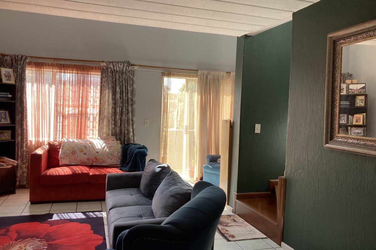 A cosy spacious North facing apartment for Sale - Photo 3