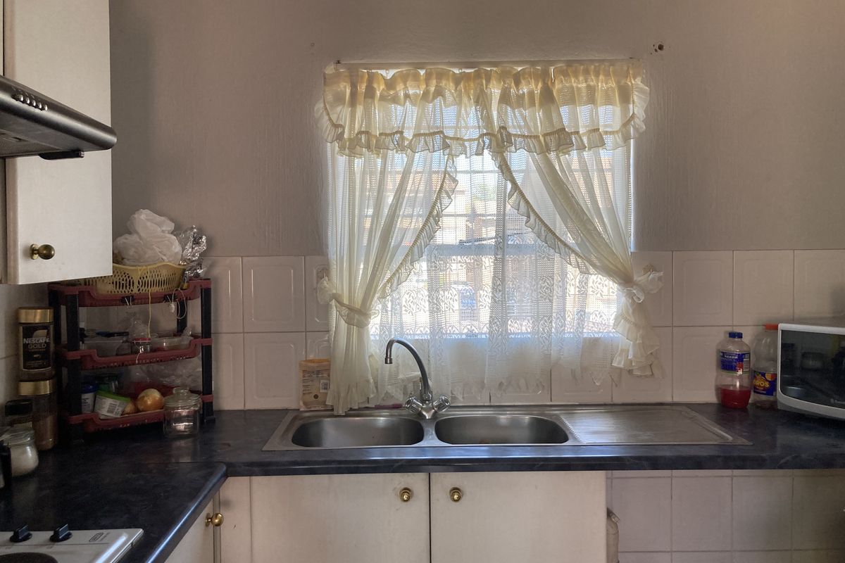 A cosy spacious North facing apartment for Sale - Photo 4