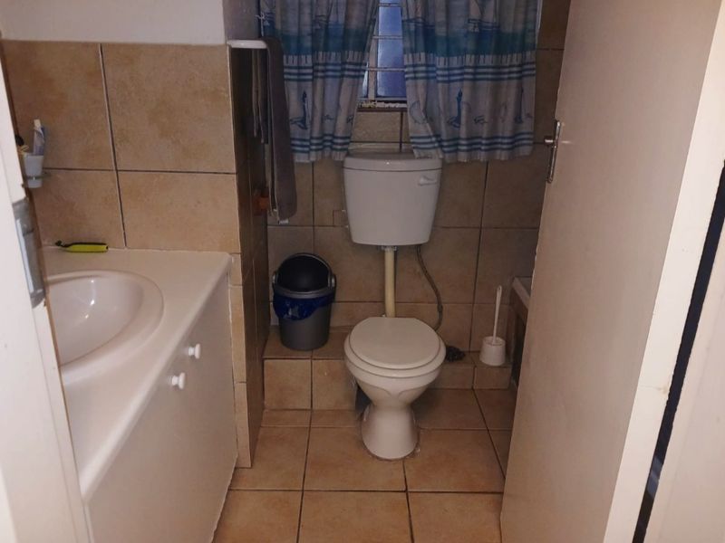 1 BEDROOMED EN-SUITE SECURE APARTMENT WITH PANORAMIC VIEWS - Photo 7