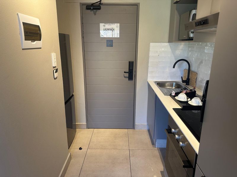 Chic, Upmarket 1-Bed Apartment in Exclusive Essexwold - Photo 5