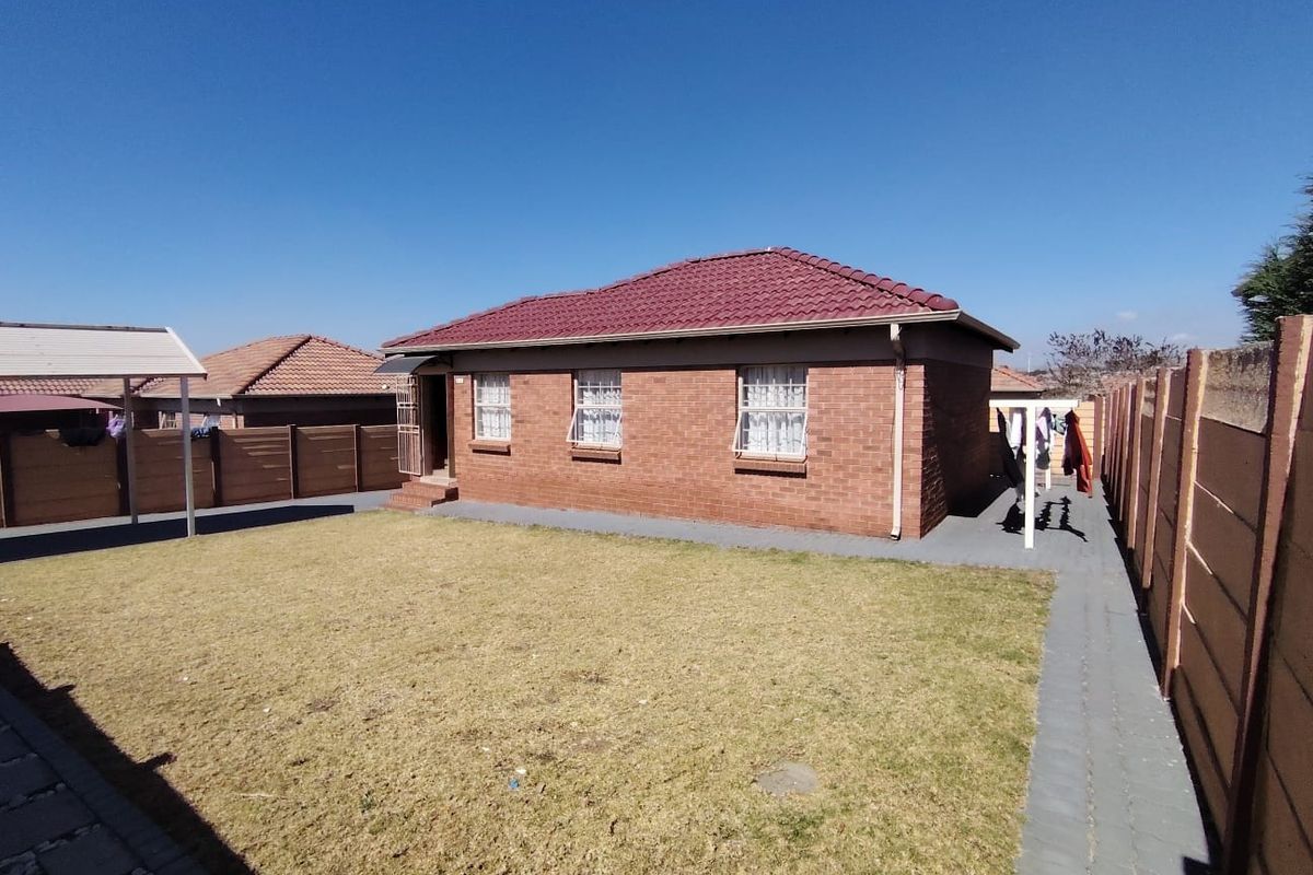 3 Bedroom House for Sale in Thatch Hill - Photo 3