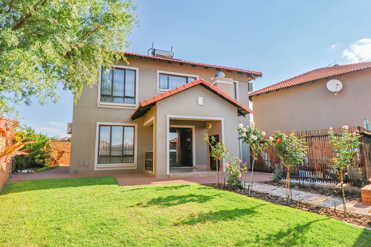 Perfect Property! Awesome Price!! - Photo 2