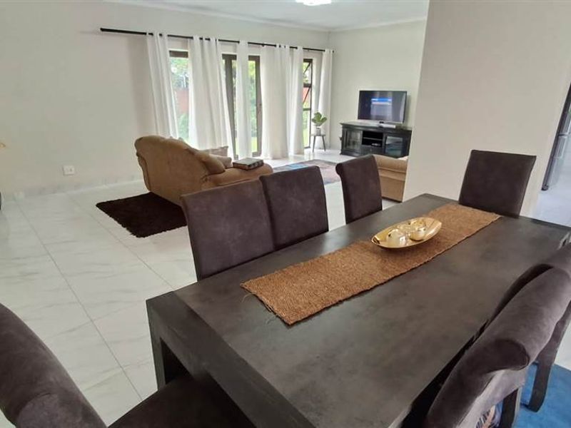 Beautifully upgraded 3 bedroom home with flatlet in Dorandia - Photo 4