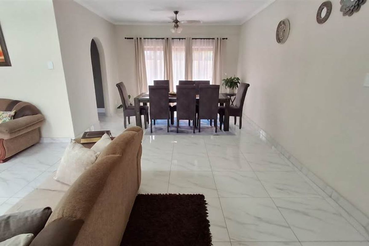 Beautifully upgraded 3 bedroom home with flatlet in Dorandia - Photo 5