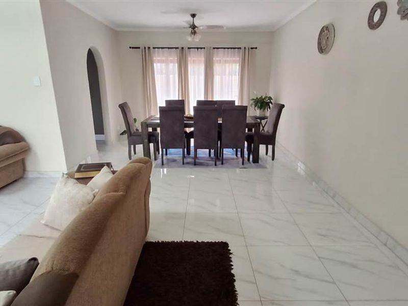 Beautifully upgraded 3 bedroom home with flatlet in Dorandia - Photo 5