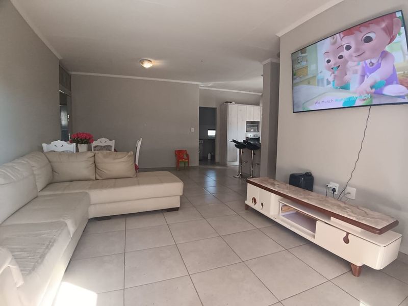 Stunning 3-bedroom freestanding home in Amberfield City, Centurion—your dream home awaits! - Photo 7
