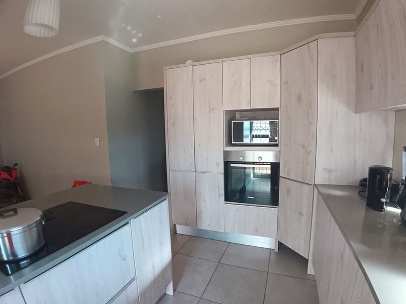 Stunning 3-bedroom freestanding home in Amberfield City, Centurion—your dream home awaits! - Photo 6