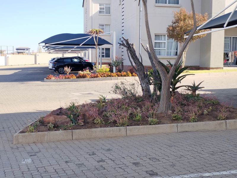 Spacious 2-bedroom apartment to let in Blue Hills, Midrand – modern living in a prime location! - Photo 8