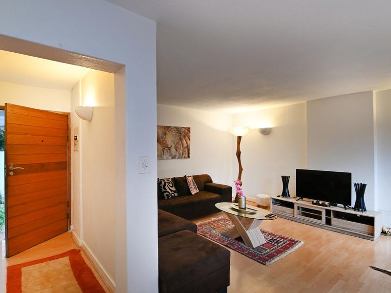 stand alone  double story - Photo 4