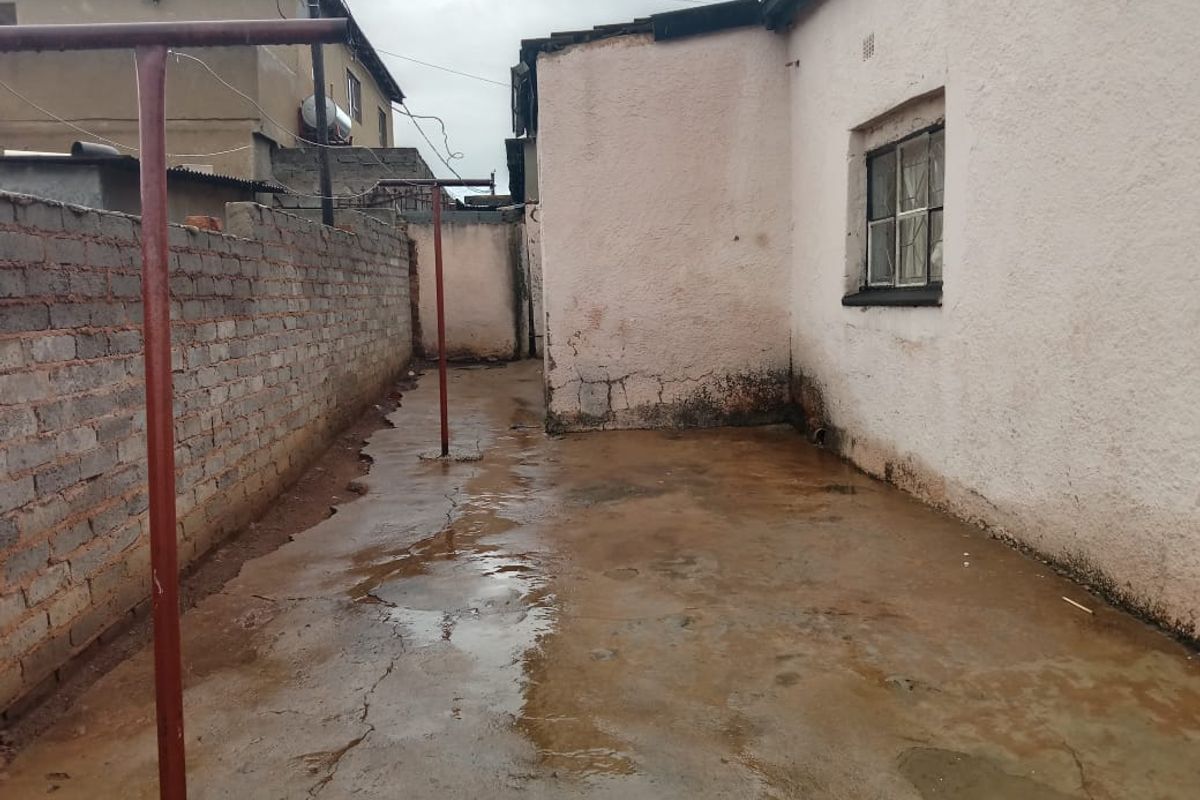 House for Sale in Dhlamini - Photo 5