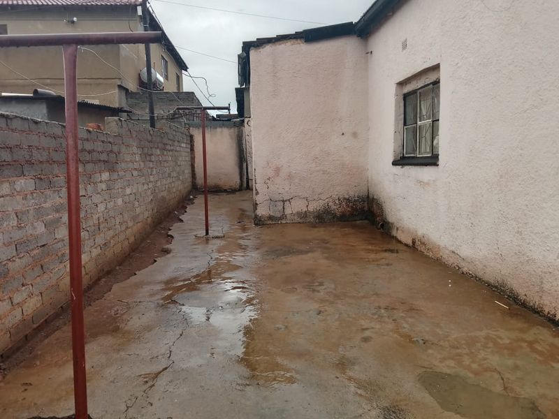 House for Sale in Dhlamini - Photo 5