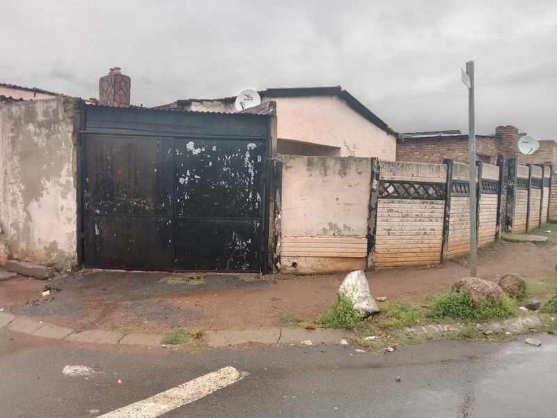 House for Sale in Dhlamini - Photo 10