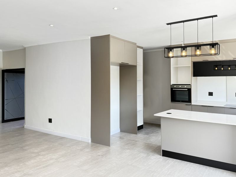 NEW, MODERN THREE BED TOWNHOUSE – NO TRANSFER DUTY - Photo 5