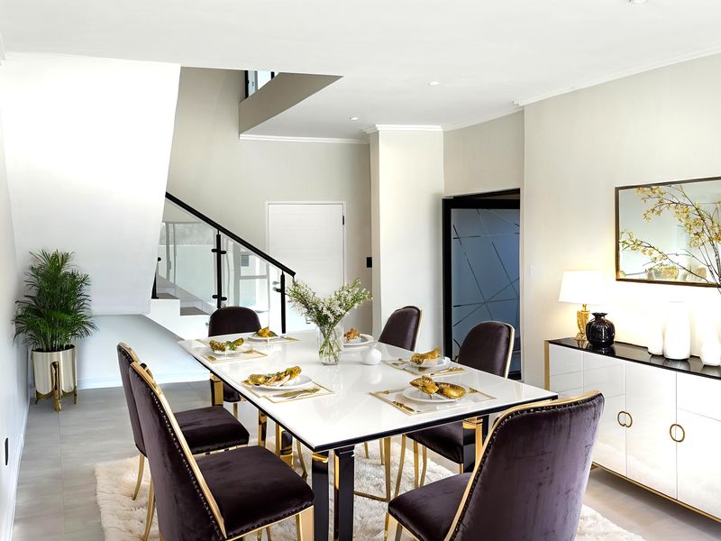 STUNNING, MODERN THREE BED APARTMENT - Photo 5