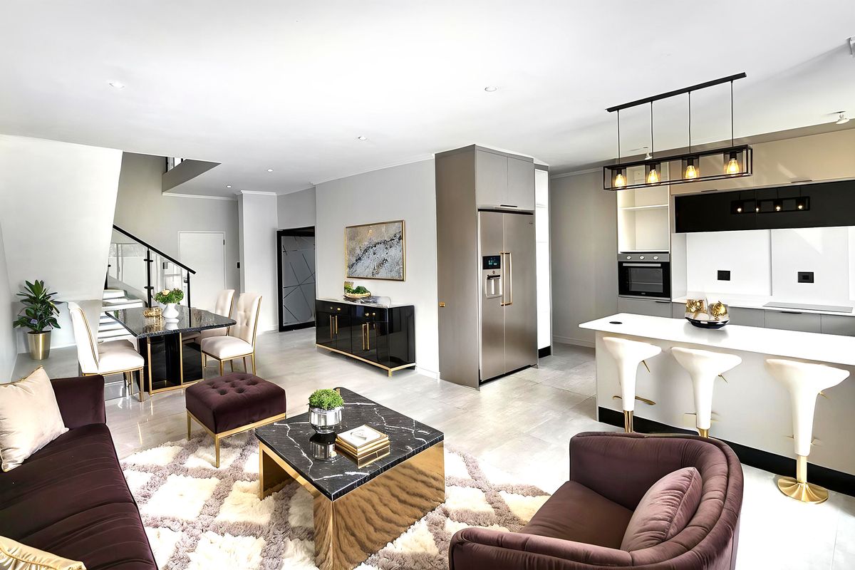 STUNNING, MODERN THREE BED APARTMENT - Photo 4