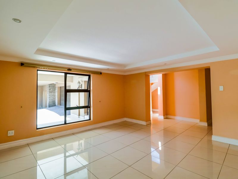 An Executive Duplex Residence, perfectly designed for officials and high-profile individual - Photo 5