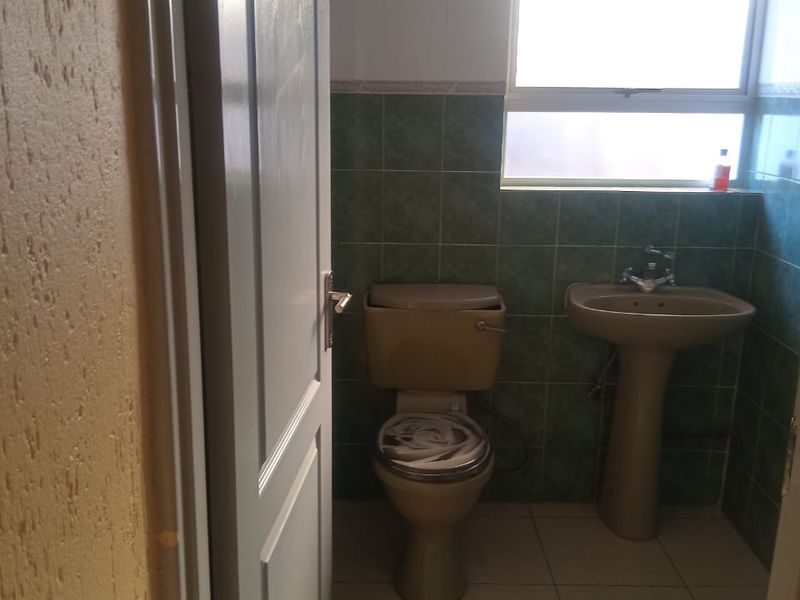 4 Bedroom house to rent in Liefde en Vrede - Photo 4