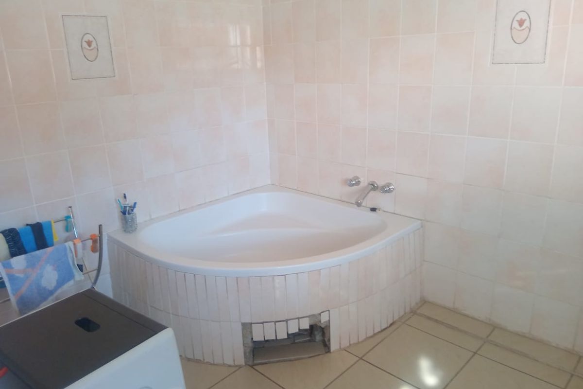 4 Bedroom house to rent in Liefde en Vrede - Photo 5