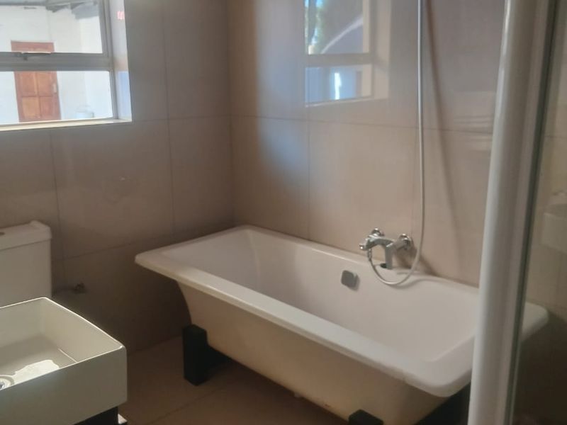 4 Bedroom house to rent in Liefde en Vrede - Photo 3