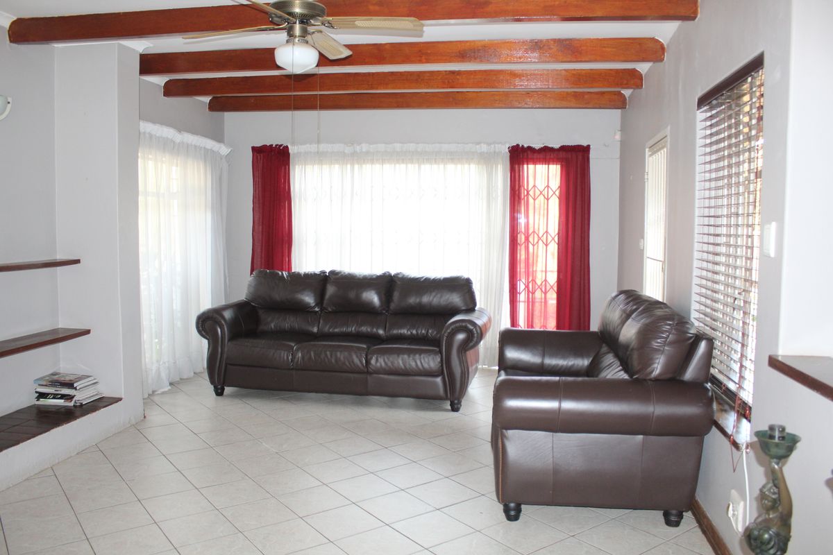 Stunning Double-Storey Family Home | Schoemansville - Photo 3