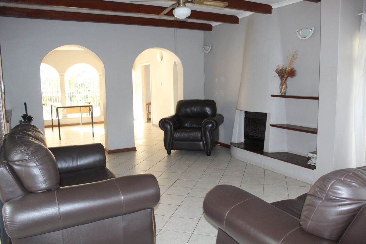 Stunning Double-Storey Family Home | Schoemansville - Photo 2