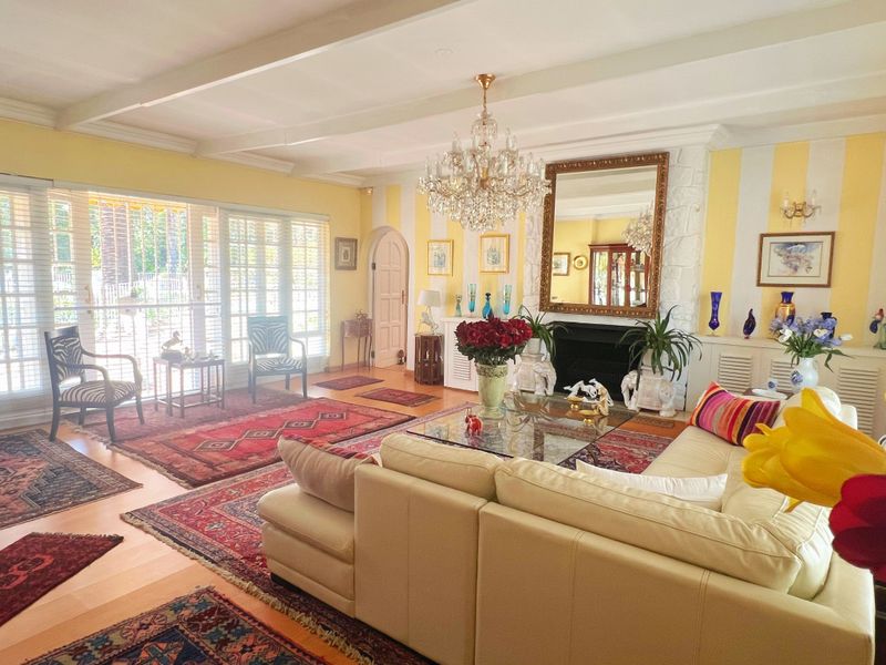 4 Bedroom Family Home + Two Self‐Contained Cottages - Photo 4