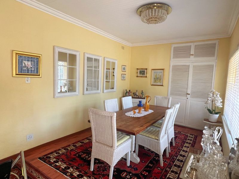 4 Bedroom Family Home + Two Self‐Contained Cottages - Photo 7