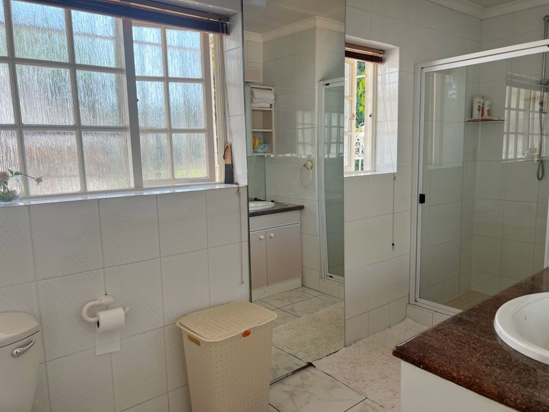 4 Bedroom Family Home + Two Self‐Contained Cottages - Photo 6