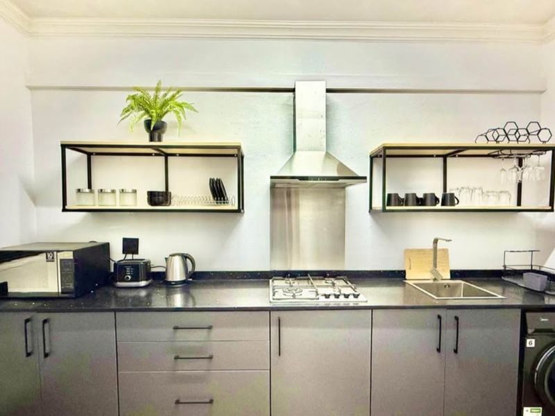 An elegant 1 bed home for you to enjoy! - Photo 2