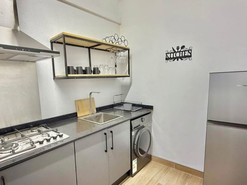 An elegant 1 bed home for you to enjoy! - Photo 3