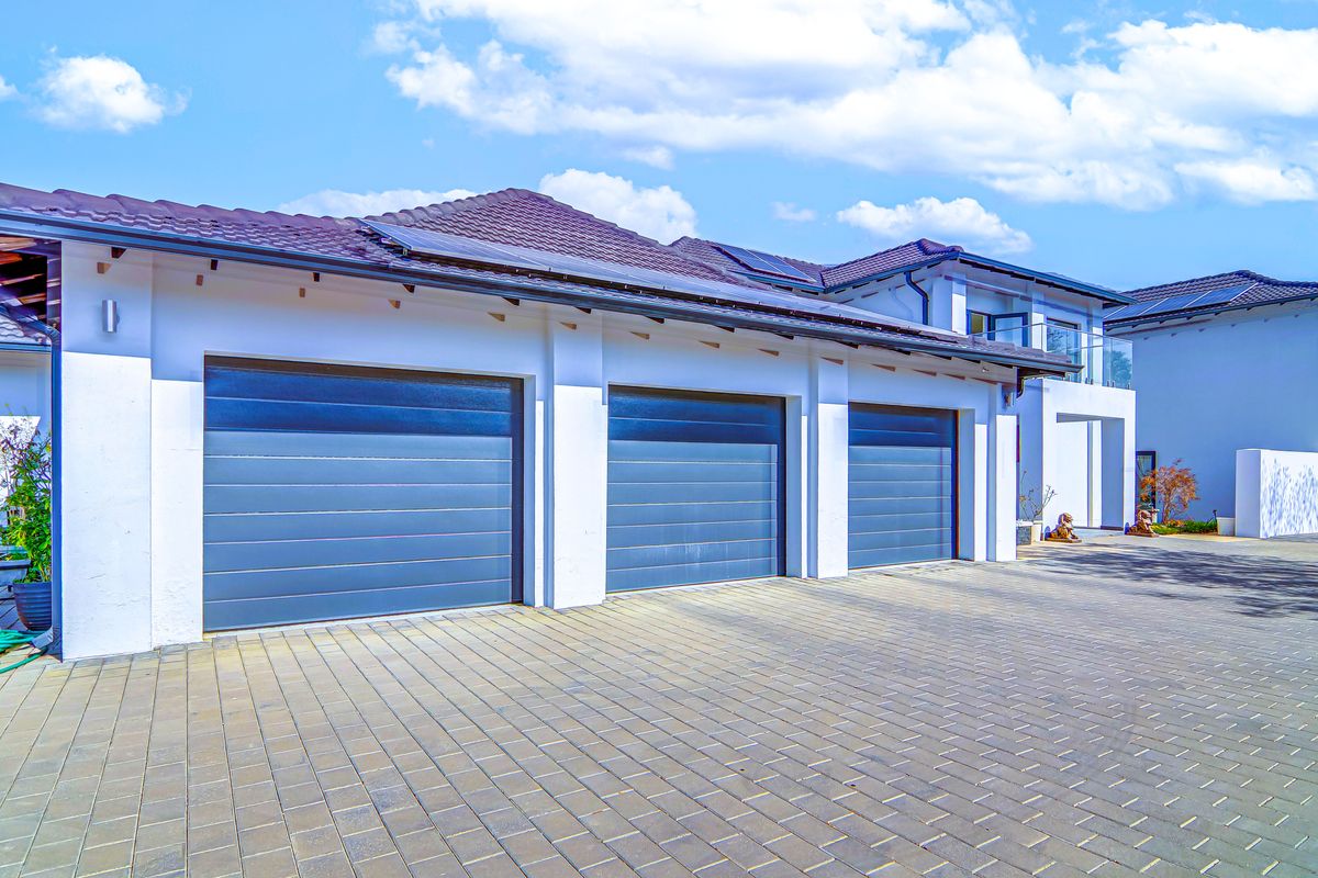 Where Space, Nature, and Luxury Live in Harmony - Photo 3