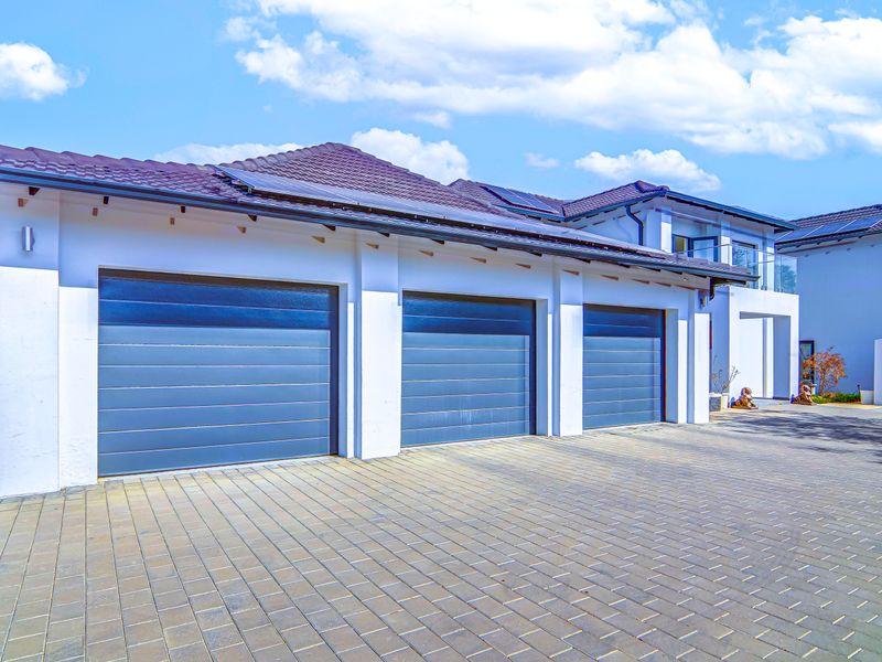 Where Space, Nature, and Luxury Live in Harmony - Photo 3