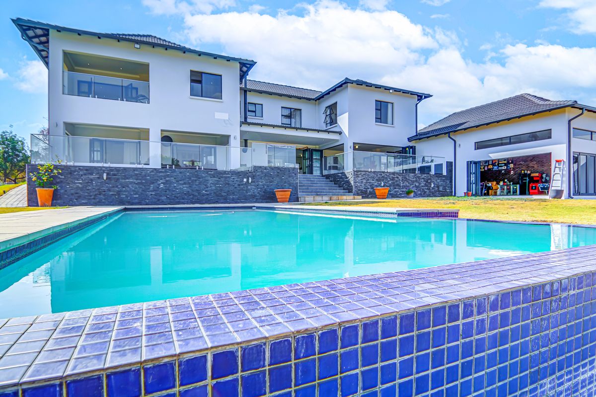 Where Space, Nature, and Luxury Live in Harmony - Photo 2