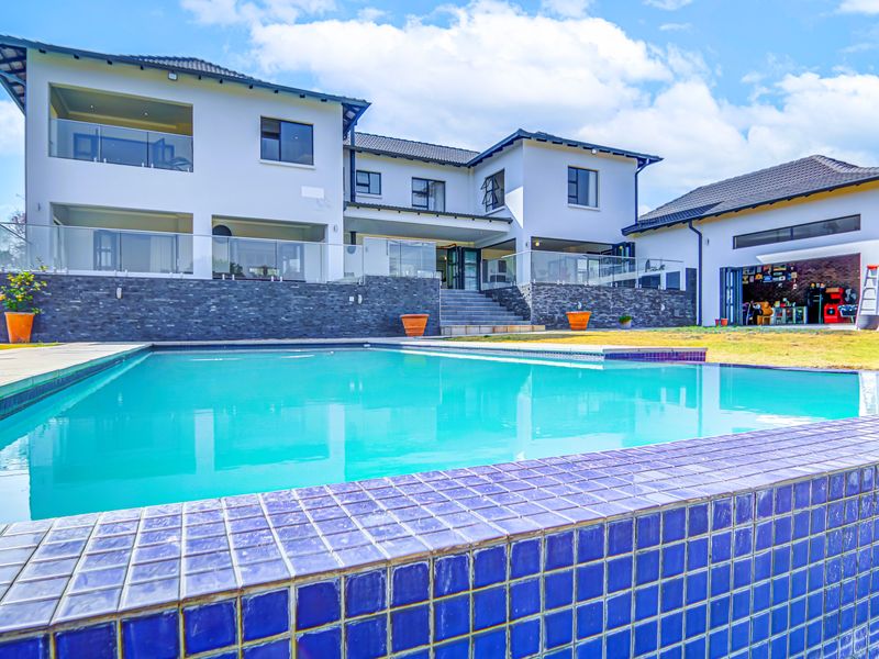 Where Space, Nature, and Luxury Live in Harmony - Photo 2