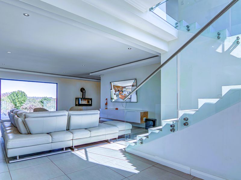 Where Space, Nature, and Luxury Live in Harmony - Photo 8