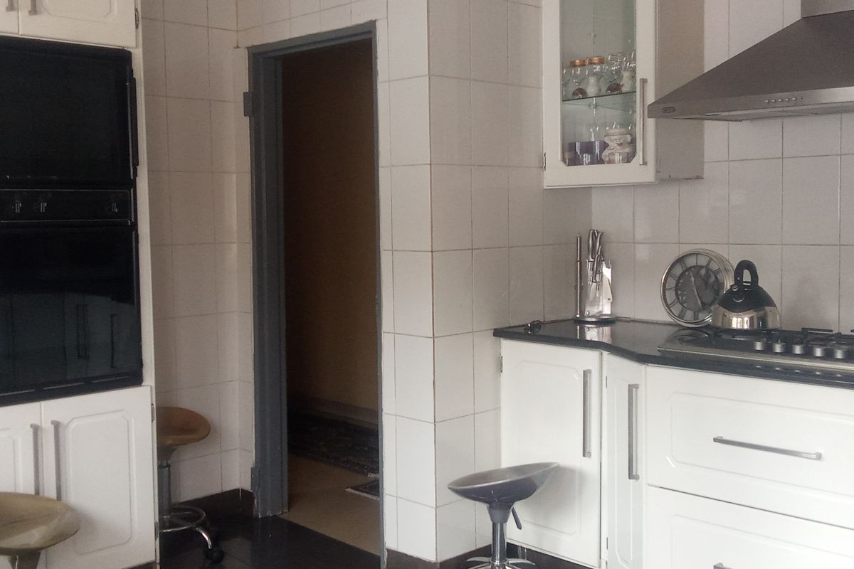 Settle and stay 4 bedroom in Liefde and Vrede - Photo 2